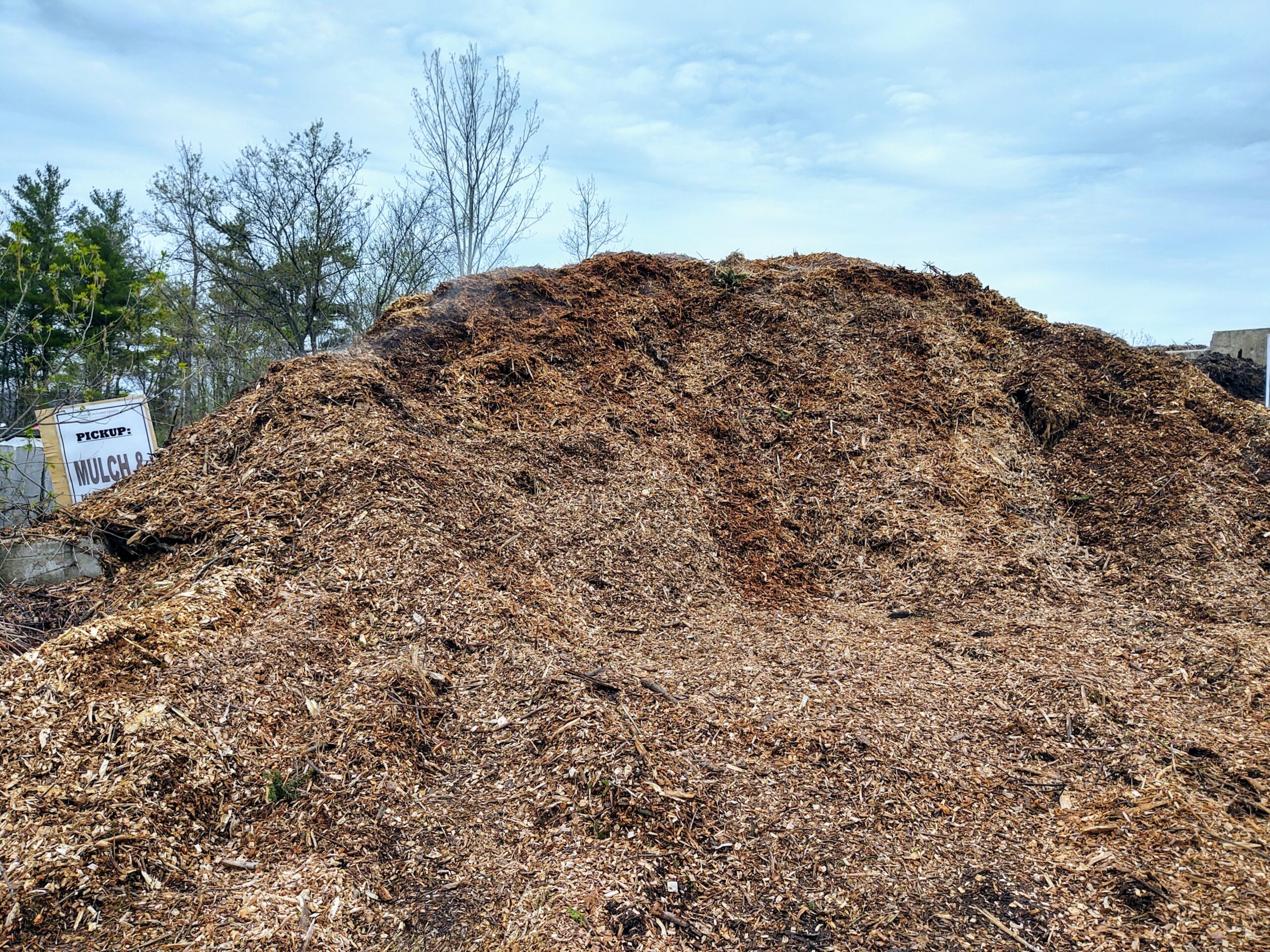 Rutland County Solid Waste District » The Rutland Transfer Station is giving away FREE mulch!